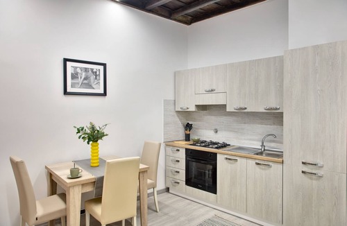 Rione VIII Sant'Eustachio Apartment | Rome Prefetti Suite Apartment