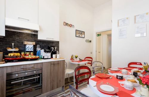 Prati House | Rome's heart center vatican - red double room