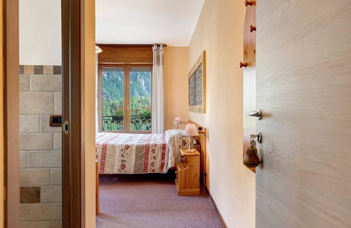 Bionaz Apartment | “Room 2” with Mountain View and Shared Terrace in Bionaz