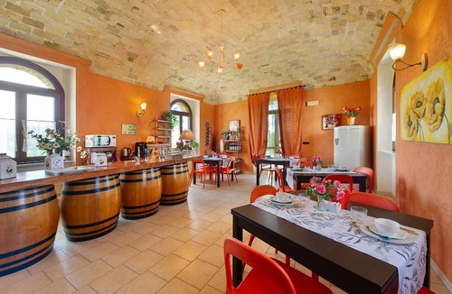 Castelletto Merli Apartment | Room 'Agriturismo Cascina Favorita - D3' with Shared Garden and Wi-Fi