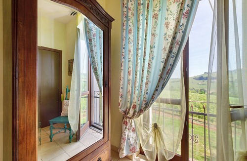 Castelletto Merli Apartment | Room 'Agriturismo Cascina Favorita - D3' with Shared Garden and Wi-Fi