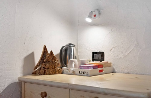 Ollomont Apartment | Room 'Camera 2 - Doppia' with Mountain View, Balcony and Wi-Fi