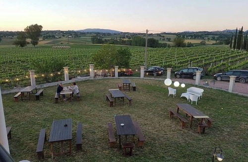 Montefalco Apartment | Room 'Casale Rialto - Corcurione' with Shared Garden, Wi-Fi and Air Conditioning