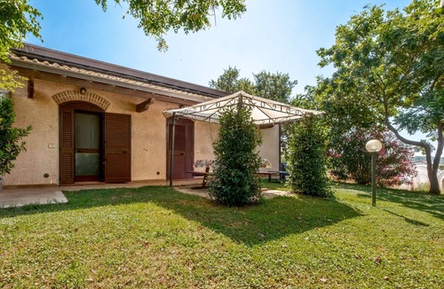 Grosseto Apartment | Room 'Col Moschin - Camera 4' with Shared Terrace, Wi-Fi and Air Conditioning