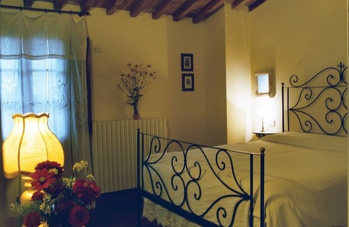 Cantalupo House | Room in Farmhouse with Swimming Pool