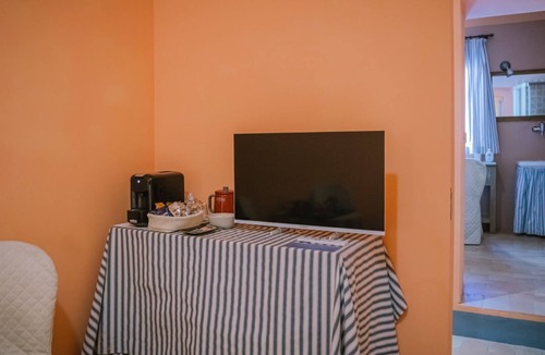 Fermo House | Room in PALACE, in the historic center