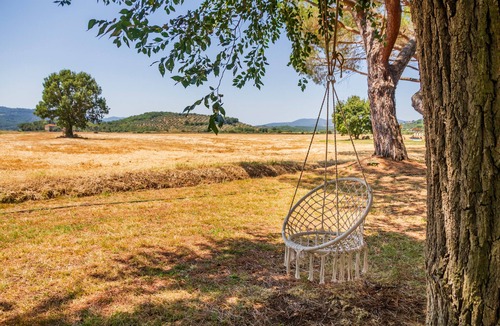 Gavorrano Apartment | Room 'La Concia - Spiga' with Shared Garden and Wi-Fi
