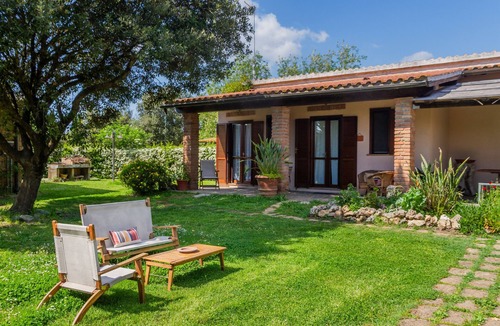 Montorsaio Apartment | Room 'Lillastro - La Verde' with Shared Garden, Wi-Fi and Air Conditioning