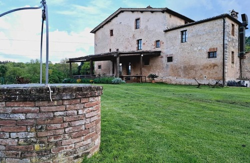 Simignano Apartment | Room 'Mori' – Agriturismo la Taverna di Celsa with Shared Pool