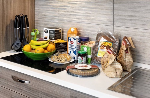 Cervere Apartment | Room 'Nespola' with Shared Terrace, Wi-Fi and Air Conditioning