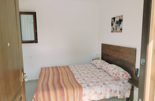 Fondi Bed & Breakfast | Room 'Numero 3' with Shared Garden and Air Conditioning