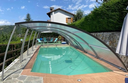 Santo Stefano dʼAveto Apartment | Room 'Soldanella' with Mountain View, Shared Pool and Wi-Fi