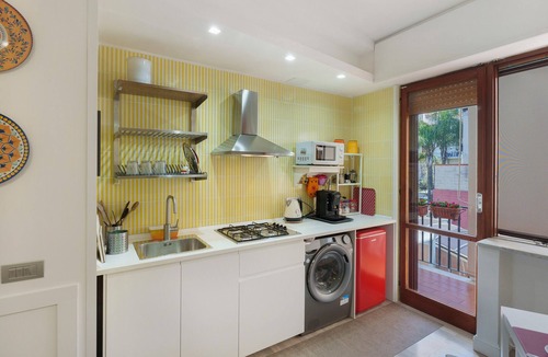 Torre Annunziata House | Room 'Stanza 1' with Mountain View, Wi-Fi, and Air Conditioning