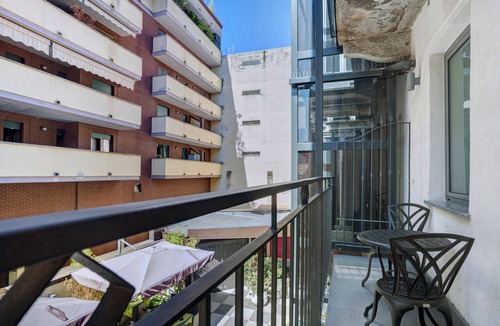 Novara Apartment | Room 'Stanza 101' with Balcony and Air Conditioning