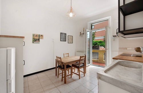 Pegli Apartment | Room 'Stanza Per 2 Persone' with Balcony and Wi-Fi