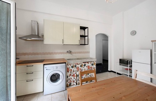 Pegli Apartment | Room 'Stanza Per 2 Persone' with Balcony and Wi-Fi