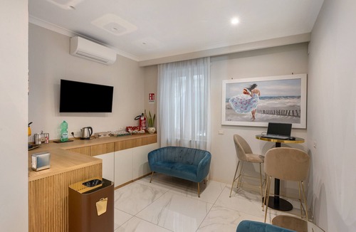Santa Lucia Apartment | Room Suite with Private Pool, Wi-Fi, and Air Conditioning