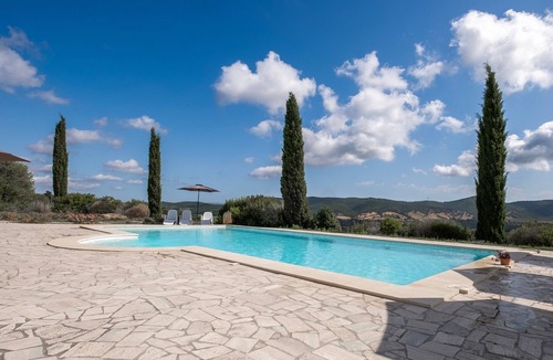 Manciano Apartment | Room 'Timo' with Shared Pool, Wi-Fi and Air Conditioning