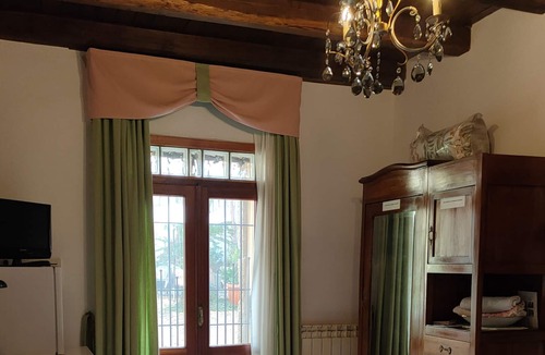 Capena House | Room with independent bathroom