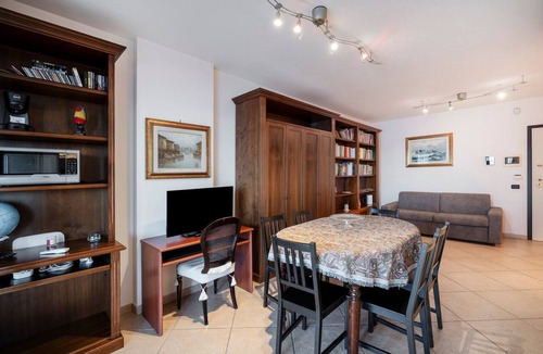 Municipio 3 Apartment | Rosato 60-Sea View Apartment with Terrace, Wi-Fi, and Air Conditioning