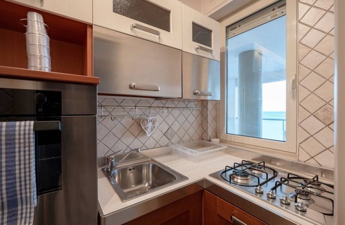Municipio 3 Apartment | Rosato 60-Sea View Apartment with Terrace, Wi-Fi, and Air Conditioning