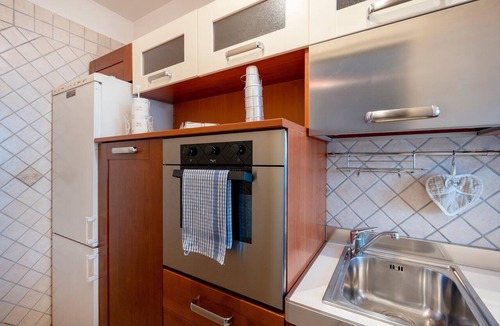 Municipio 3 Apartment | Rosato 60-Sea View Apartment with Terrace, Wi-Fi, and Air Conditioning