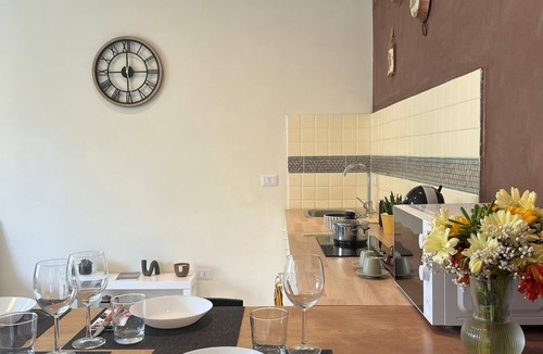 Arenella Apartment | Rosemary's House Naples-Vomero Private Parking -