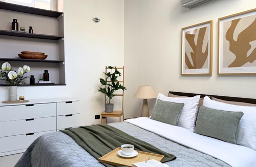Vanchiglia Apartment | Royal Gardens Apartment