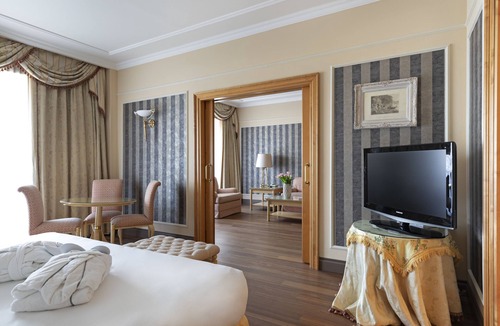 Historic Center Hotel | Royal Hotel Carlton