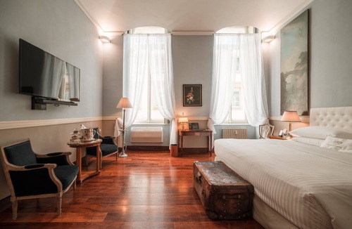 Historic Centre Hotel | Royal Palace Luxury Suites & Hotel