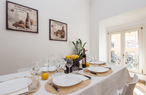 Roman Ghetto Apartment | RSH Arenula Apartments