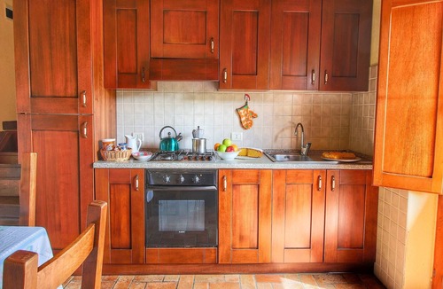 Monte Santa Maria Tiberina House | Rustic Serenity Farmhouse
