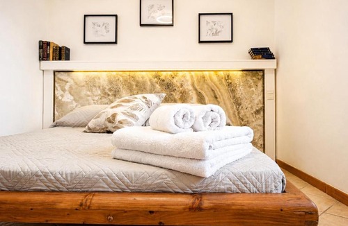 Trevi Apartment | Rustic Glam Trevi - Design Moderno e Caldo Relax