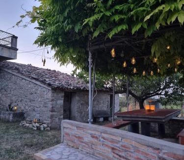 Vicoli House | Rustic house with great views of the mountains