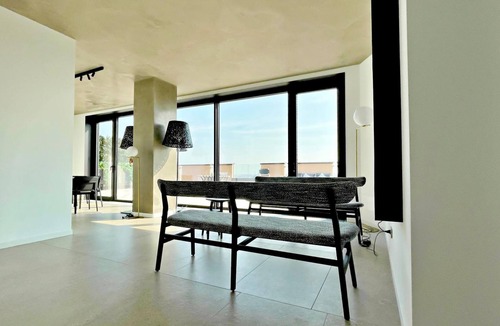 San Babila Apartment | S Babila Central Tower w Rooftop Terrace in San Babila