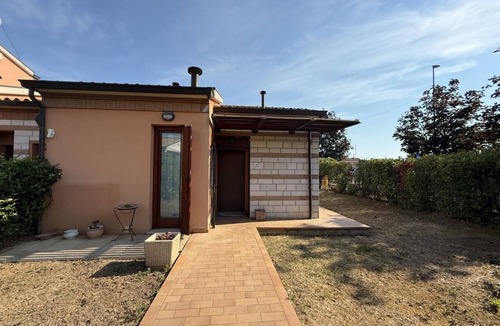 Sirolo Apartment | S377 – Sirolo, large two-room apartment with garden