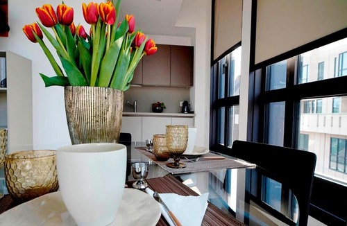 San Babila Apartment | San Babila Duomo View with Shared Rooftop Terrace