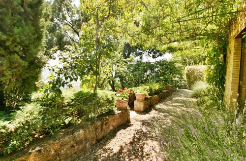 Umbertide Villa | San Nicolò, private house and pool. Free wifi, stunning views of Niccone Valley.