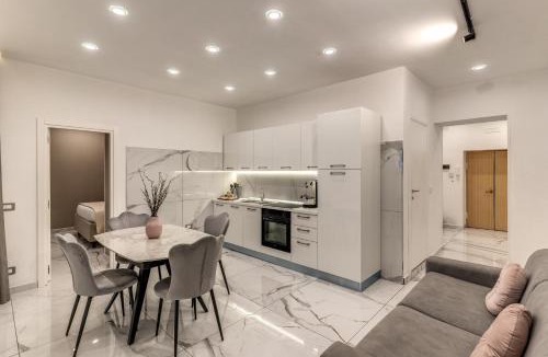 Historical Center Apartment | Sanità Naples Central Grand Apartment for 10 Guest