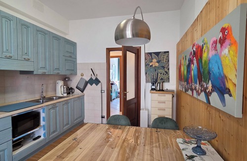 Alba Apartment | Sapore di Langhe: Holiday House in the Center with Garage