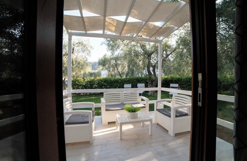 Mattinata House | "saracena" Holiday Home with Beach and Swimming Pool