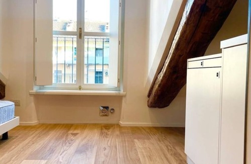 Roman Quarter Apartment | 🌟 Savoy Nest - Renovated Studio Attic Room in the Heart of the City