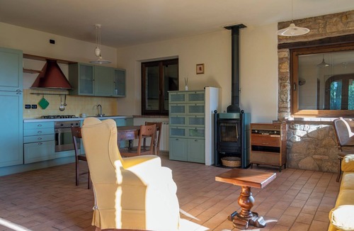 Fratta Villa | SCAPPO IN UMBRIA, Casale Lenuccia