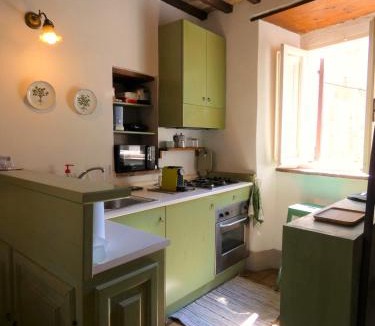 Amelia Apartment | Scappo in Umbria, L'affaccio