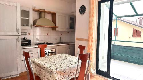 Marzocca Apartment | SE095 - Marzocca, trilocale comodo al mare e ai servizi