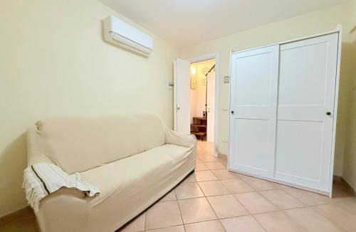 Senigallia Apartment | SE203 - Senigallia, trilocale a pochi passi dal mare con portico e posto auto