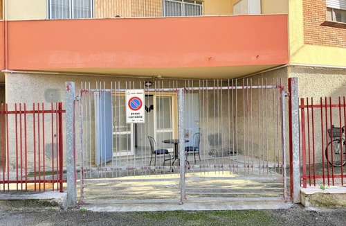 Senigallia Apartment | SE214 - Senigallia, comfortable one-bedroom apartment near the town center with private courtyard