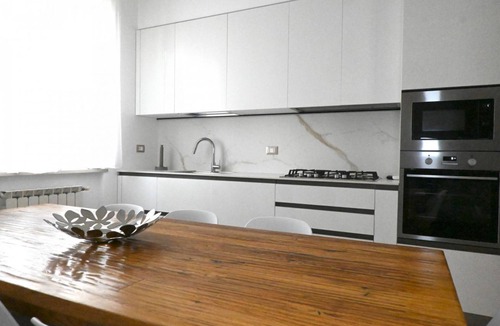 Senigallia Apartment | SE216 – Senigallia, spacious and bright four-room apartment 50 meters from the beach