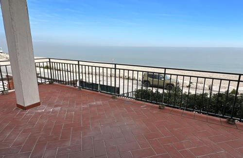 Montemarciano Apartment | SE228 - Montemarciano, moderno e ampio trilocale fronte mare con terrazza