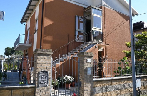 Marotta Apartment | SE247- Marotta, three-room apartment with equipped courtyard near the sea